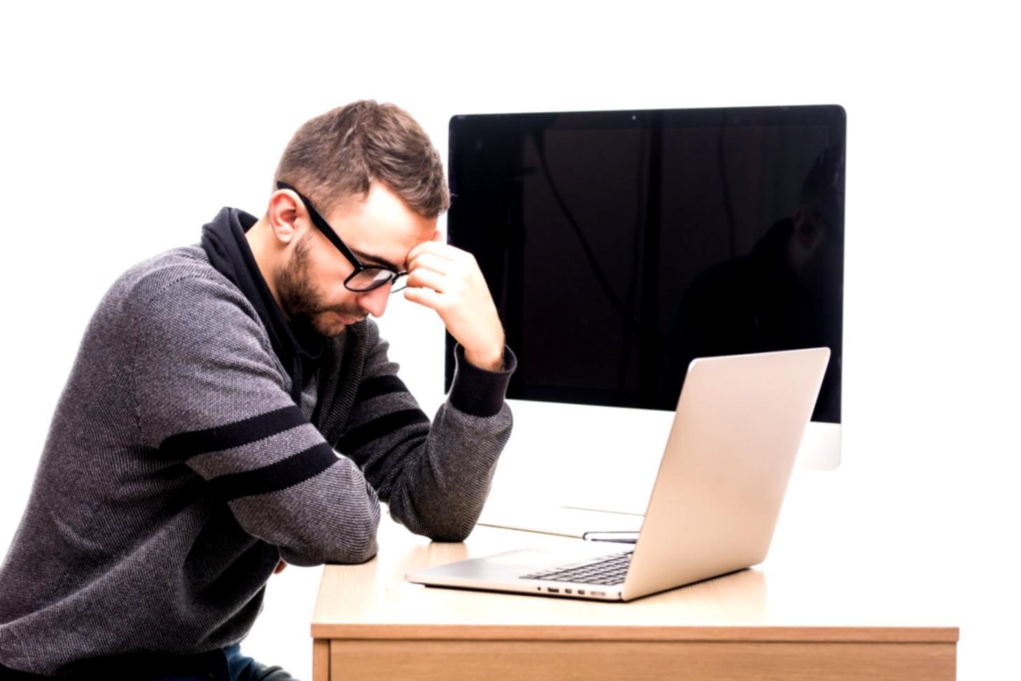 Formateur Elqaryth présentant un module de planification financière